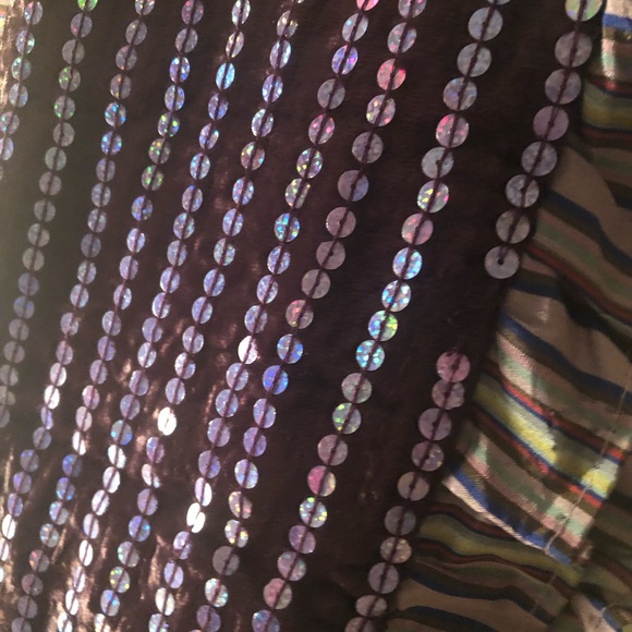 𝐋𝐀𝐈𝐋𝐀 𝐑𝐎𝐖𝐄 | SEQUIN AND STRIPED FRILL SCARF - Picture 7 of 7